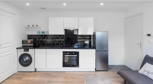 Bienvenue à Reims type studio charmant et lumineux 2 étage, Rezerwuj Apartament Reims Champagne