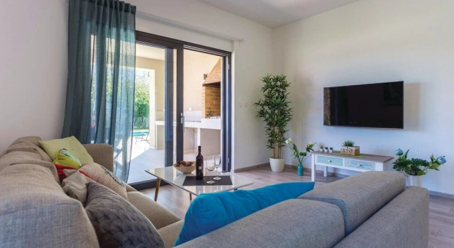 Beautiful Home in Premantura With Wifi and 4 Bedrooms, Reserva ahora Hotel Hoteles en Pula con aparcamiento, Aparcamiento