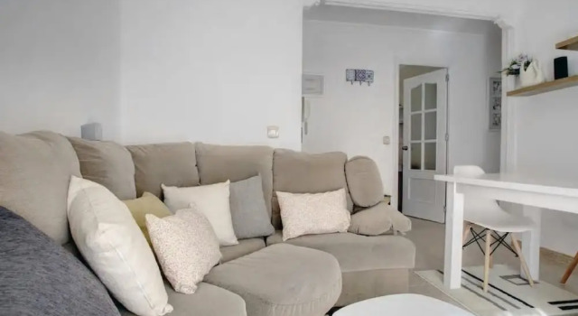 Апартаменты с 3 комнатами с балконом White Heron Apartment