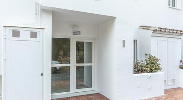Mi Capricho beach front sea view & pool - Happy Rentals, Prenota Appartamento Hotel a Costa Tropical con piscina, Piscina