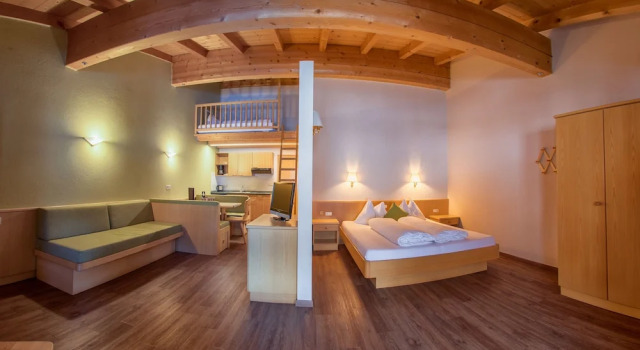 Двухместные апартаменты Standard с балконом Mountain Living Apartments