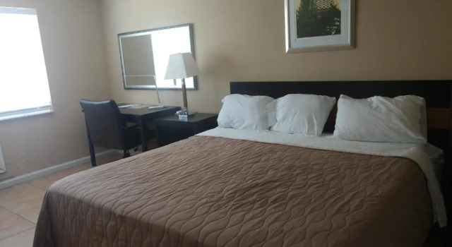 Executive Economy Lodge, Book Hotel Pompano Beach Broward County