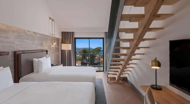 Четырёхместный люкс Duplex Family с видом на море DoubleTree by Hilton Antalya-Kemer All-Inclusive Resort