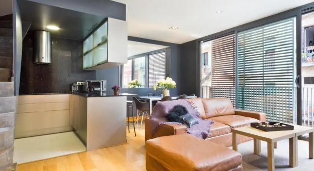 Apartment Barcelona Rentals - Gracia Pool Apartments Center, Забронировать Апартаменты/квартира Грасиа Барселона, рядом с Jove Regina Theatre