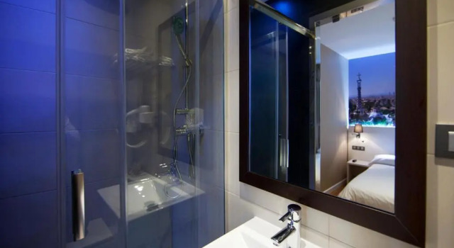 Одноместный номер Standard Hostal BCN Ramblas