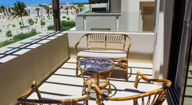 Апартаменты Stylish Lagoon View Escape With Balcony