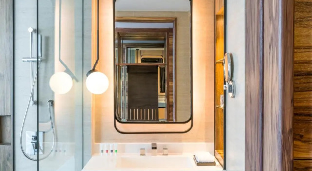 Двухместный номер Standard Swissôtel Jakarta PIK Avenue