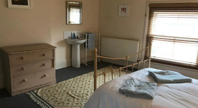 COWES HIGH STREET - 2 Bed Flat - sleeps 2-6 people
