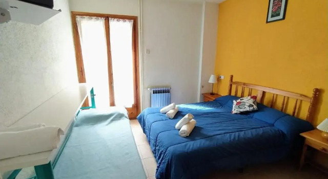 Трёхместный номер Standard Hostal Pas De La Pera