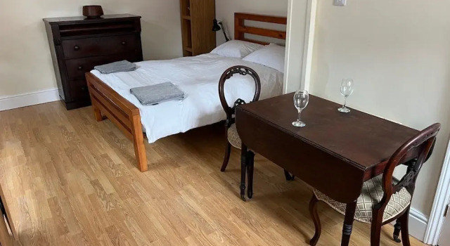 7a Sir Alf Ramsey Way, Забронировать Апартаменты/квартира Отели Ипсвича с парковкой, рядом с Арка и дом Джин Инджелоу, Парковка