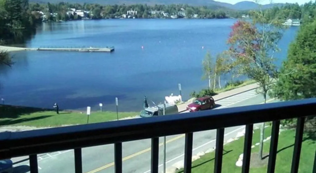 Четырёхместный номер Standard с видом на озеро Hampton Inn & Suites Lake Placid