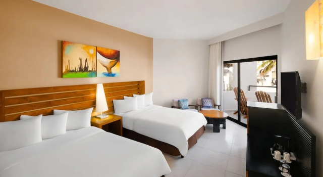 Четырёхместный номер Standard Grand Decameron Los Cabos, A Trademark All-Inclusive Resort