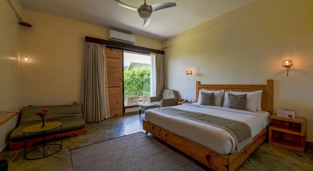 Tarangi Jim Corbett Resort and Spa, Rezervovat Lázně / Resort Nainital Uttarakhand