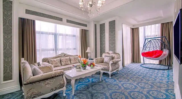 Люкс Deluxe Chongqing Huachen International Hotel