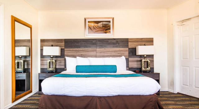 Ocean Club Treasure Island Hotel