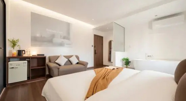 Люкс YueJian Four Seasons Homestay