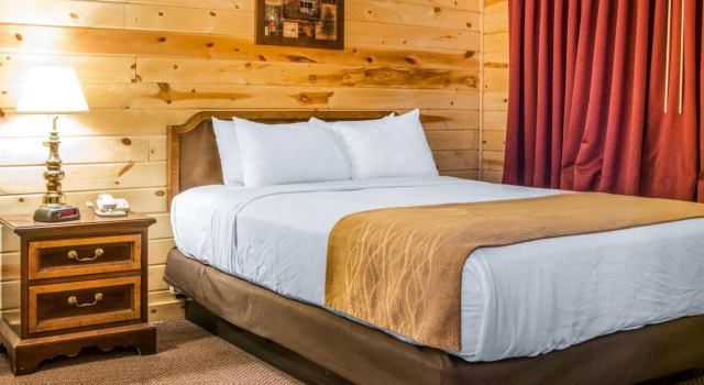 Econo Lodge Mackinaw City, Забронировать Отель Отели Макино-Сити с завтраком, рядом с Гольф-клуб Animal Tracks Adventure, Завтраки