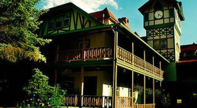 The Historic Redstone Inn