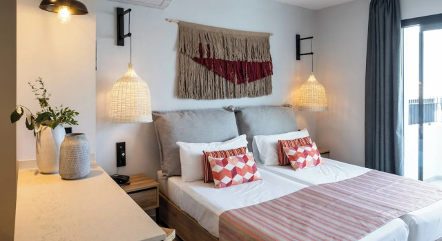 Двухместная студия с балконом и с видом на бассейн Aparthotel Casita Blanca