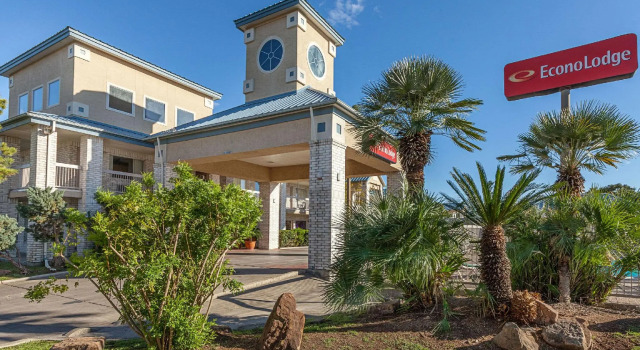 Кровать в общем номере Econo Lodge San Antonio South