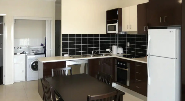 Апартаменты Standard Monterey Apartments Moranbah