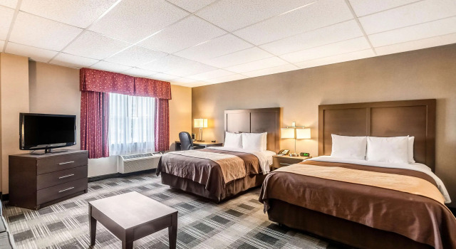 Четырёхместный номер Standard Comfort Inn Ballston