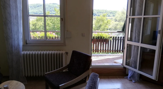 Ferienwohnungen Zum Niederberg mit Balkon und Moselblick, Забронировать Отель Лизер Мозель - Германия