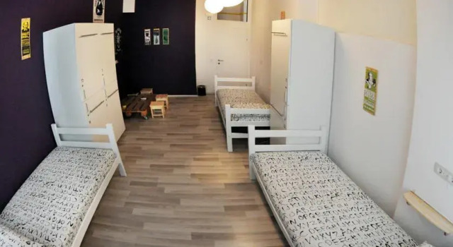 Hostel Underground Rooms, Забронировать Хостел Хостелы Пула, рядом с Pula Twin Gates, Хостел