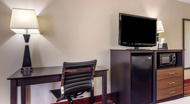 Четырёхместный номер Standard Best Western Lindale Inn