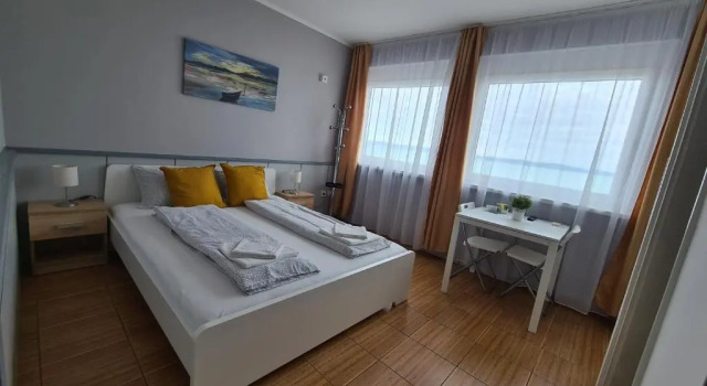 Апартаменты с видом на озеро Surman Apartmanok