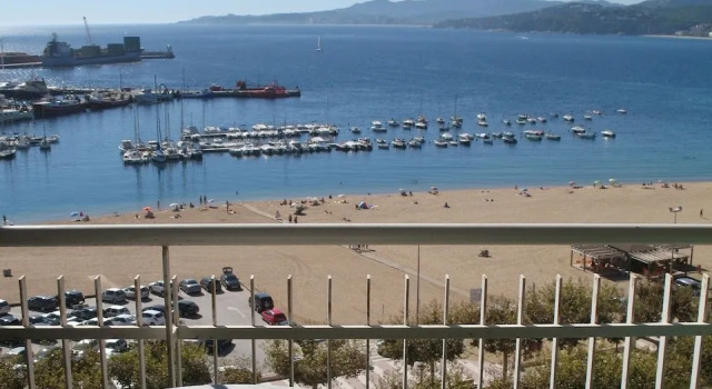 Апартаменты Palamos beach apartment