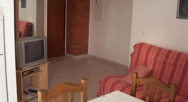 Апартаменты SUBTUB Hostel Makarska