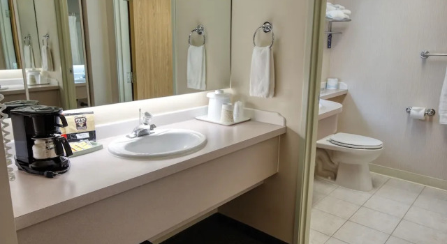 Deluxe Vierer Zimmer mit Balkon Bear Lodge