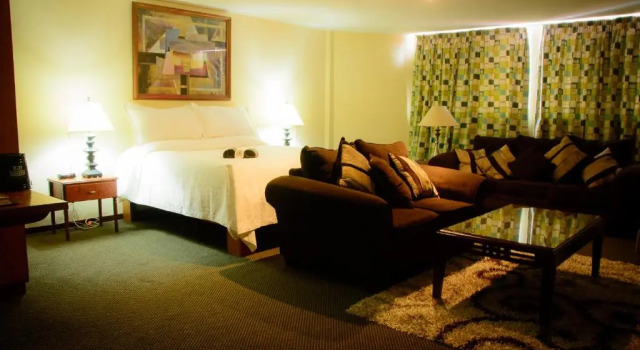 The Golden Truly Hotel & Casino, Book Hotel Leonsberg Paramaribo