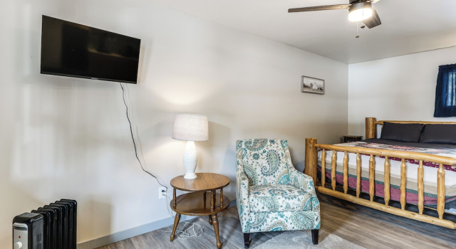 < 1 Mi to Boat Launch! Schroon Lake Basecamp, Varaa Huoneisto Schroon Lake Adirondack Mountains