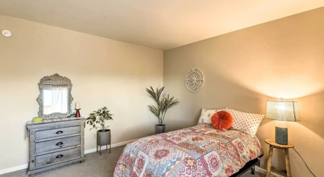 Tucson Townhome: 11 Mi to Dtwn - Long-term Stays!, Rezerwuj Apartament Tucson Arizona
