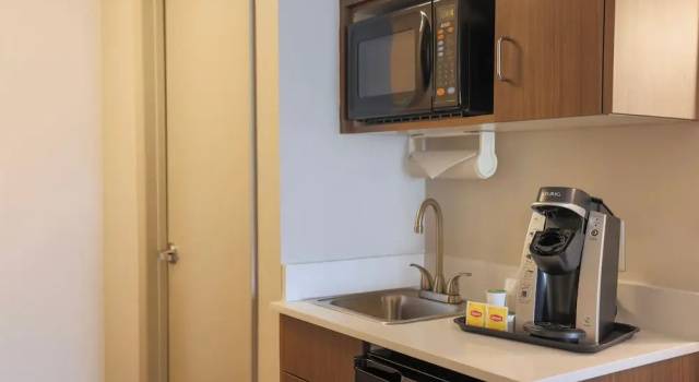 Двухместный люкс Holiday Inn Express Hotel & Suites Wake Forest - Raleigh North by IHG
