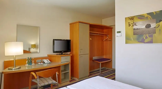 Номер Comfort H+ Hotel Köln Hürth