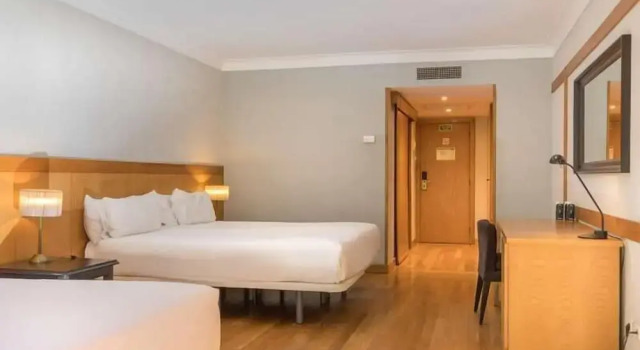 Трёхместный номер Standard с балконом B&B HOTEL Sado Setúbal