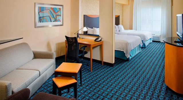 Четырёхместный люкс Fairfield Inn & Suites Twentynine Palms - Joshua Tree National Park