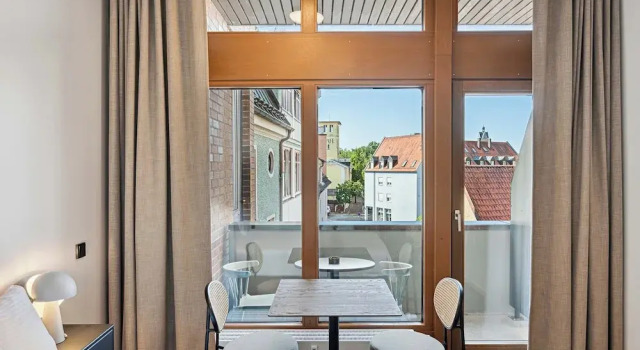 Люкс с балконом Limehome Memmingen Maximilianstraße