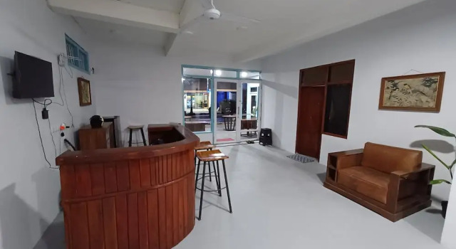Komodo Indah Hotel