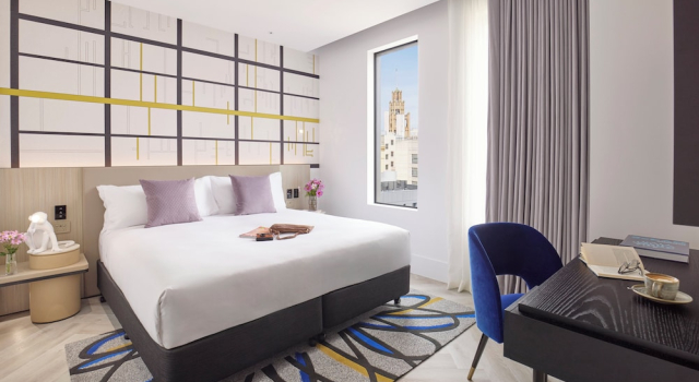 Люкс Hotel Indigo Melbourne Little Collins by IHG