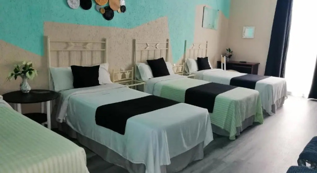 Четырёхместный номер Standard Hospedaje Botin