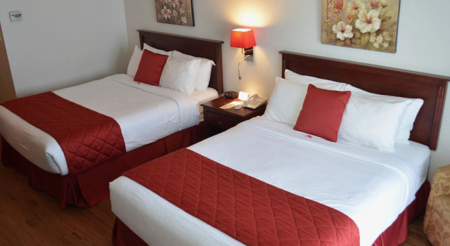 Hôtel-Motel Le Floral, Book Hotel Hoteller i Eastern Townships med pool, Swimmingpool