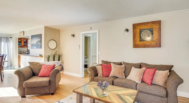 < 1 Mi to University of Oregon: Eugene Home