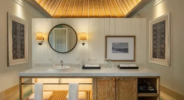Полулюкс Deluxe Sudamala Resort, Ubud, Bali