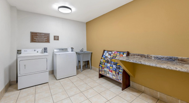 Best Western East El Paso Inn, Buchen Sie Hotel Hotels in Clint mit Pool, Schwimmbad