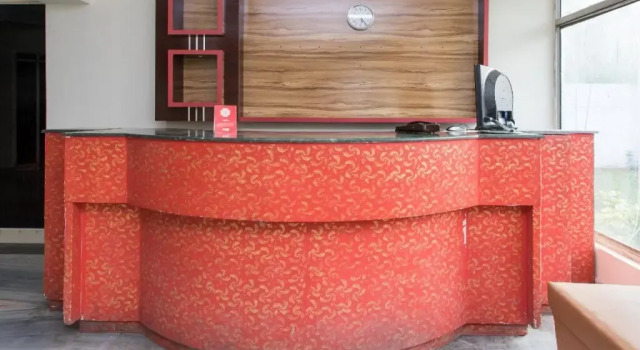 OYO 18333 Hotel The Awesome