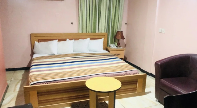 Номер Royal Marble Brand Hotel